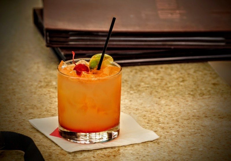 Complimentary Cocktails at United Club EWR?
