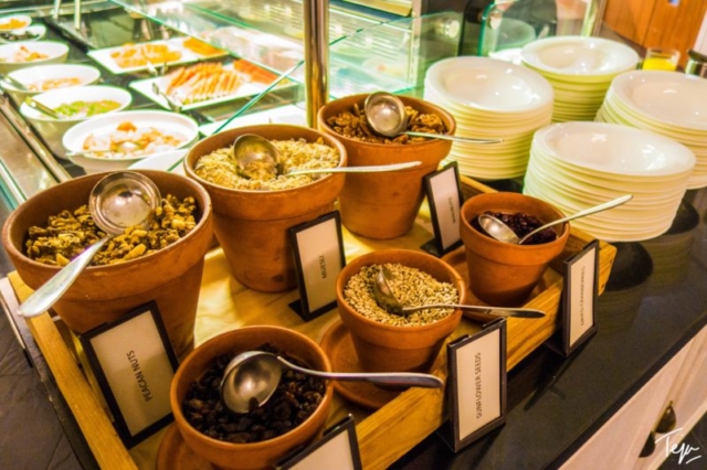 Hilton T5_breakfast (7)