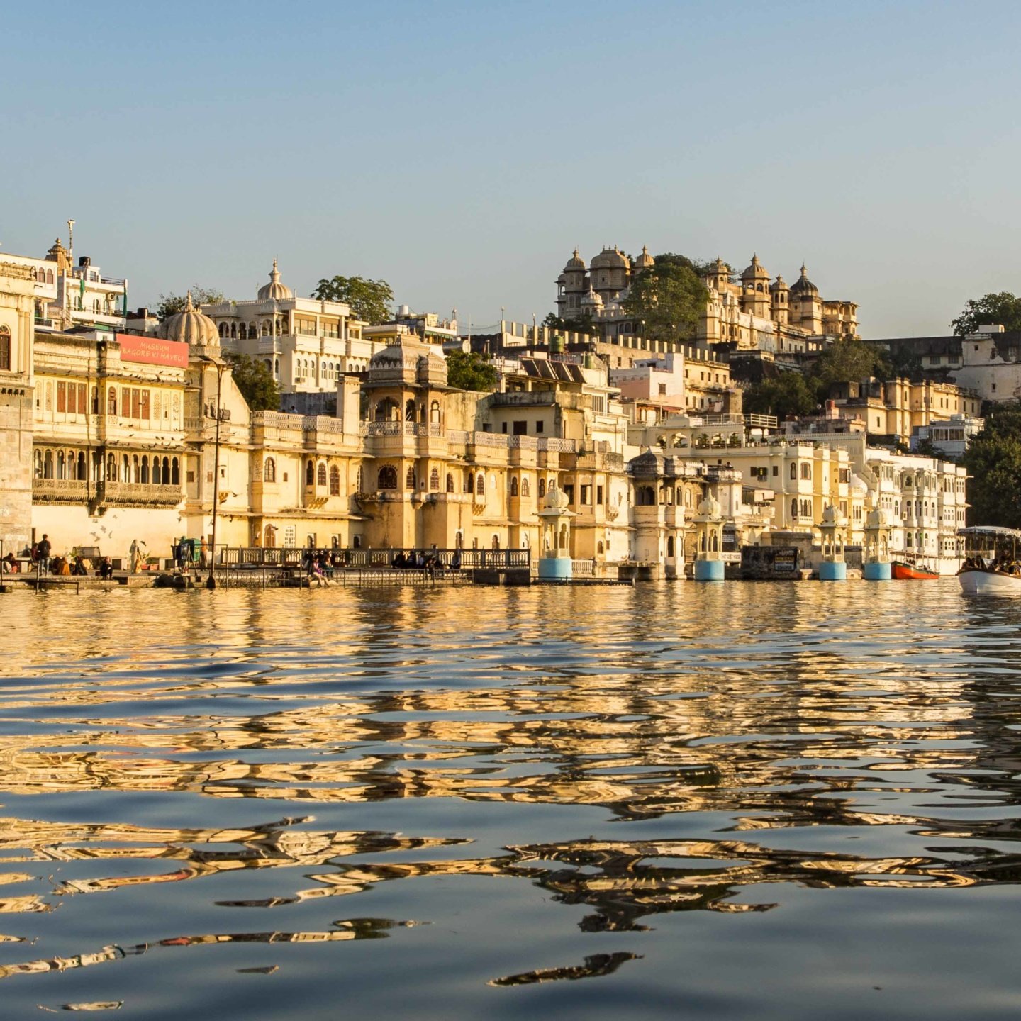 Focal Point: 12 Pictures of the Most Beautiful Lake in India