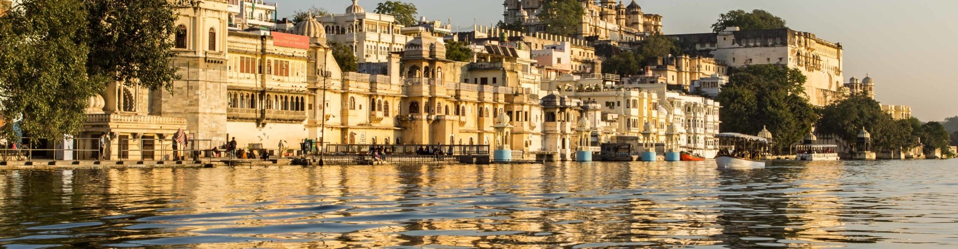 Focal Point: 12 Pictures of the Most Beautiful Lake in India