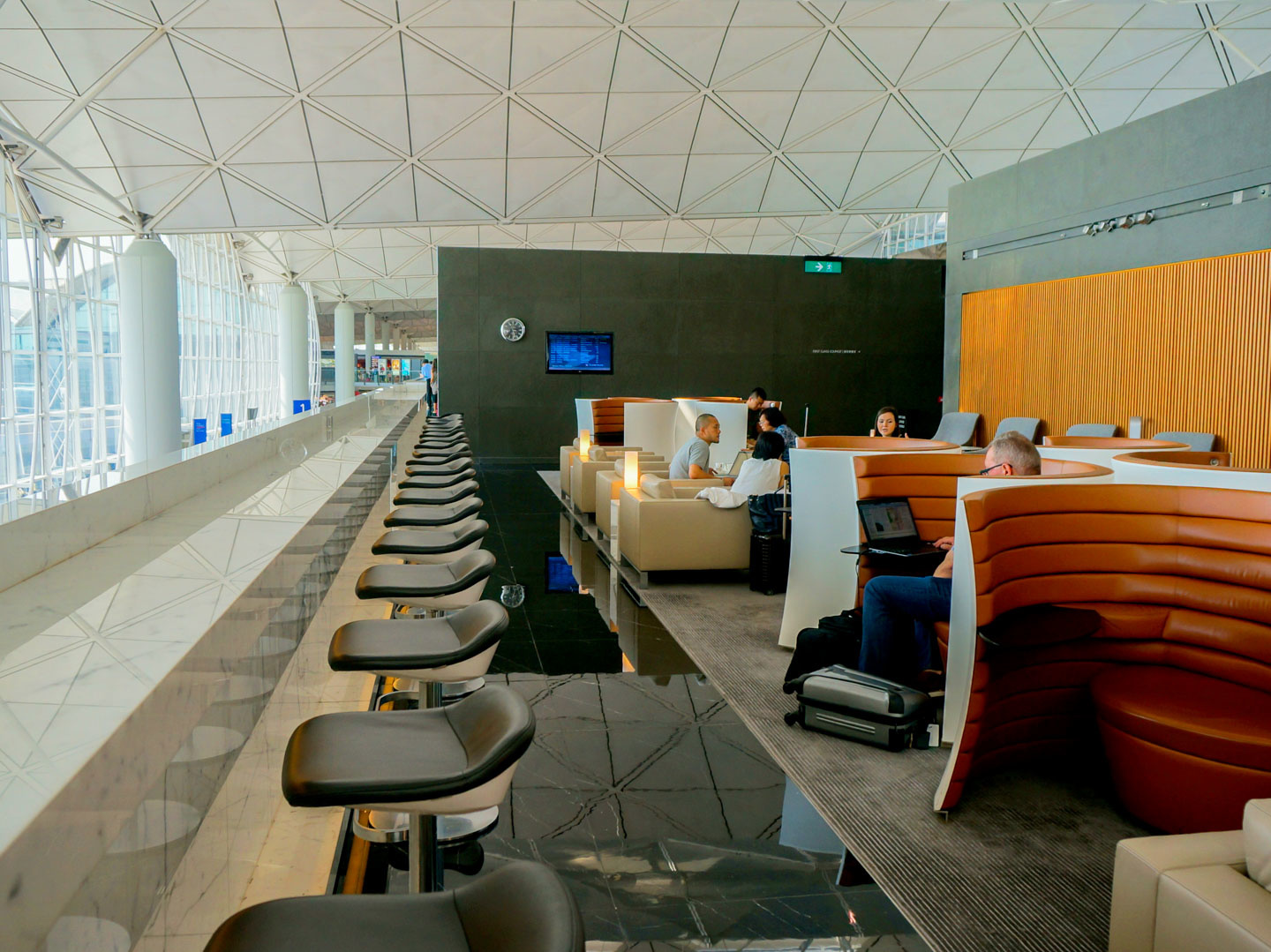 Review: Cathay Pacific Lounge – The Wing @ Hong Kong