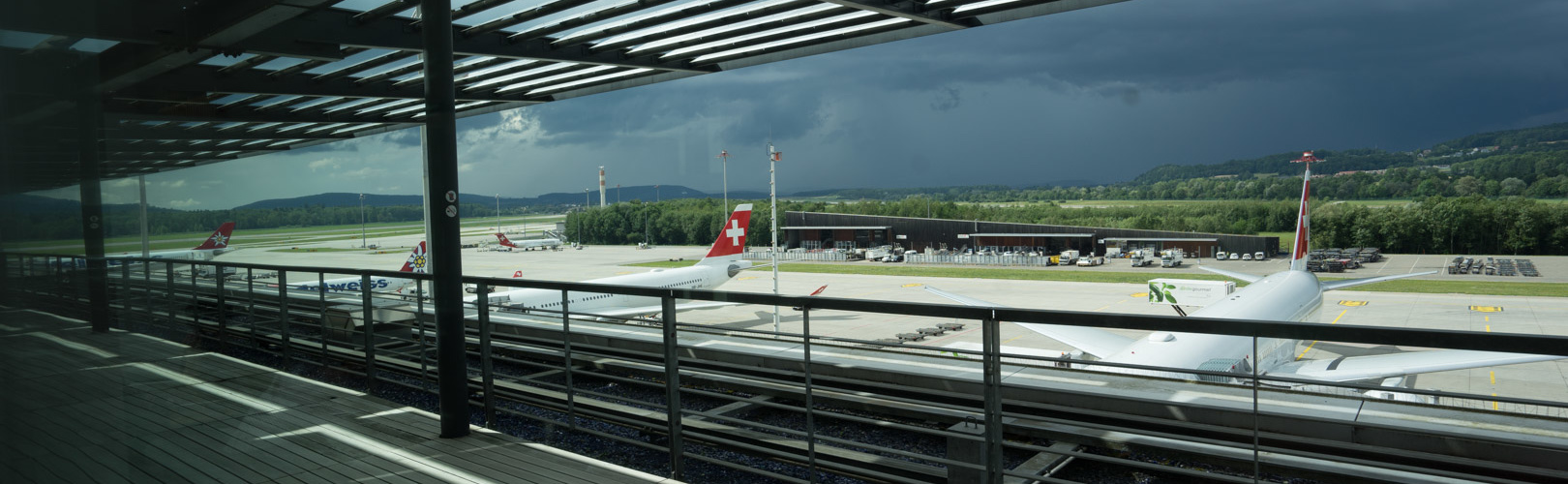 Review: Swiss Business Lounge Zurich (E Gates) – The Best Lounge in Europe