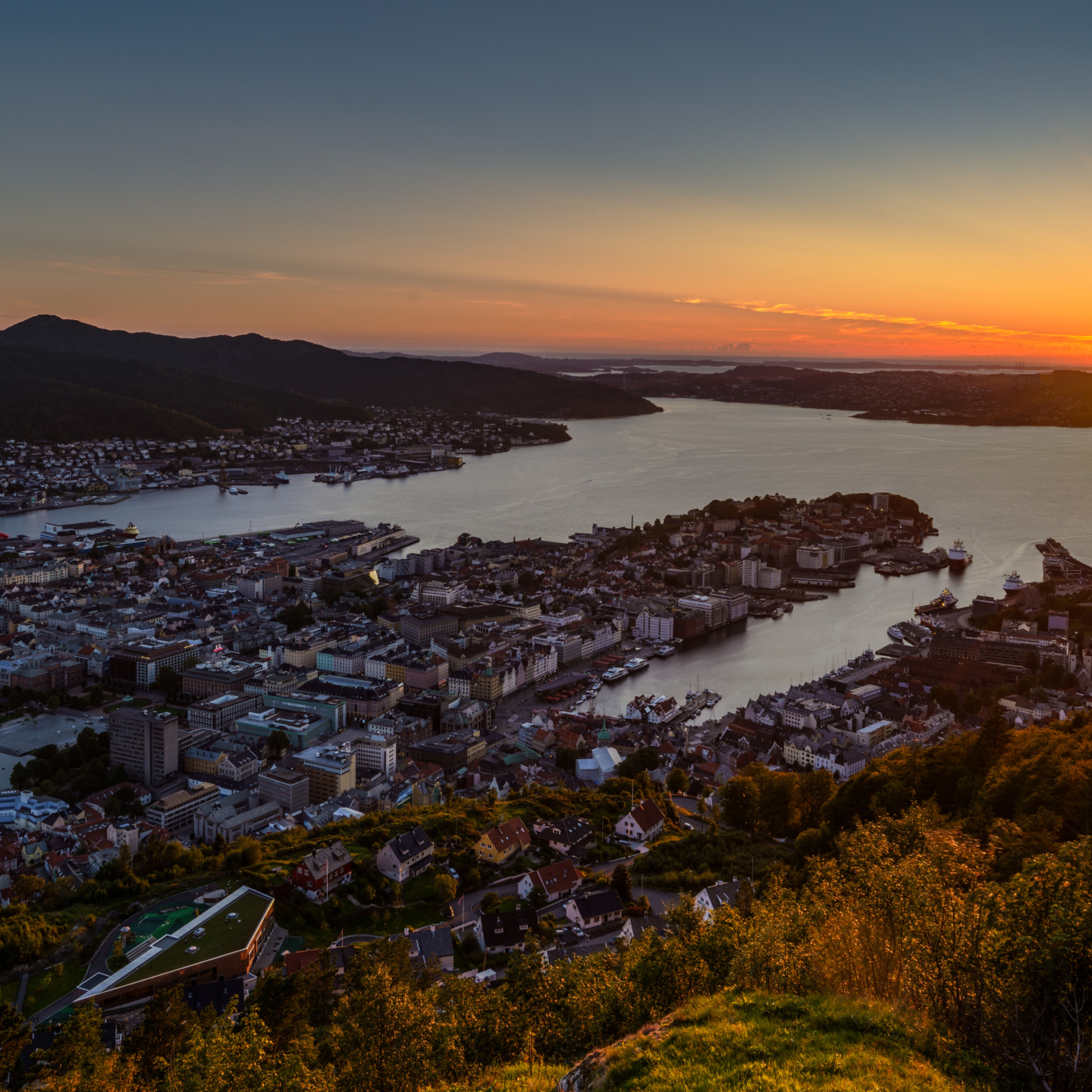 VLOG: Stunning Sunset in Bergen, Norway