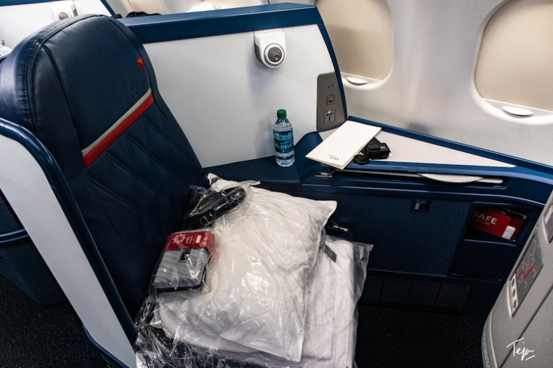 American vs United vs Delta: Evaluating the Best Business Class Product ...