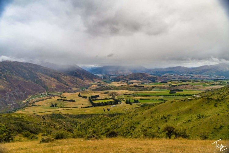 Great Drives from Queenstown: Crown Range Road to Wanaka – Grab a Mile